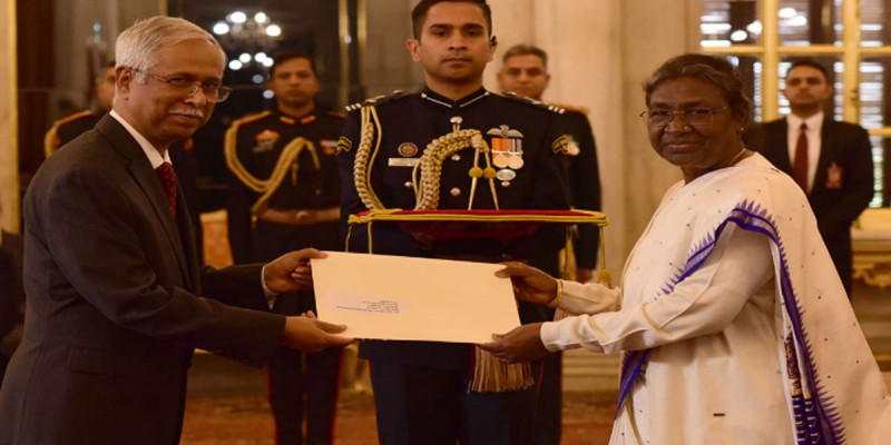 ভারতের 'প্রতিবেশী প্রথম' নীতিতে বাংলাদেশ বিশেষ স্থানে আছে: দ্রৌপদী মুর্মু ভারতের 'প্রতিবেশী প্রথম' নীতিতে বাংলাদেশ বিশেষ স্থানে আছে: দ্রৌপদী মুর্মু