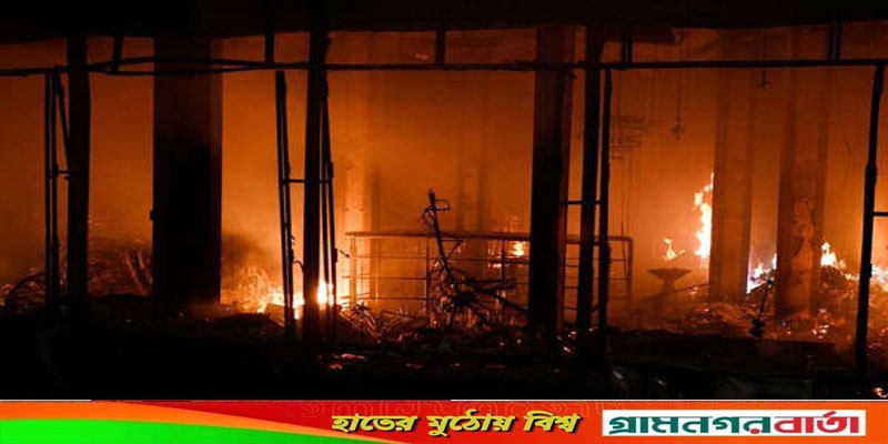 উত্তরপ্রদেশে আগুনে একই পরিবারের শিশুসহ ৬ জনের মৃত্যু উত্তরপ্রদেশে আগুনে একই পরিবারের শিশুসহ ৬ জনের মৃত্যু