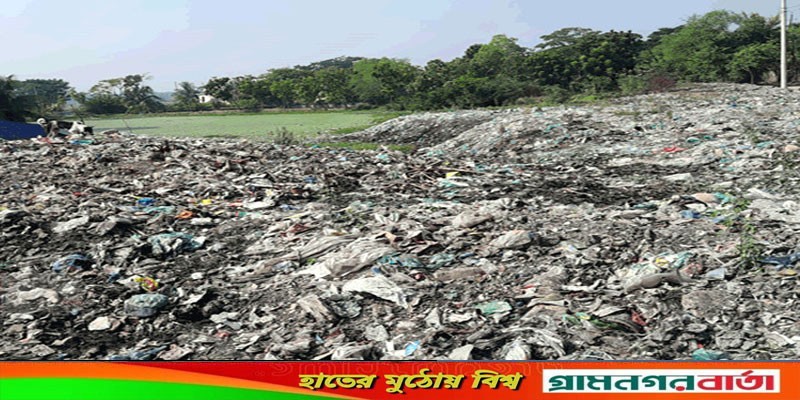 বাগেরহাট পৌরসভার ময়লায় অতিষ্ট মাঝিডাঙ্গা এলাকার বাসিন্দারা বাগেরহাট পৌরসভার ময়লায় অতিষ্ট মাঝিডাঙ্গা এলাকার বাসিন্দারা