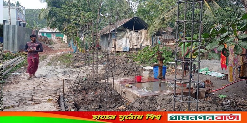 চিতলমারীতে সরকারি রাস্তা দখল করে ইমারত নির্মাণের অভিযোগ চিতলমারীতে সরকারি রাস্তা দখল করে ইমারত নির্মাণের অভিযোগ