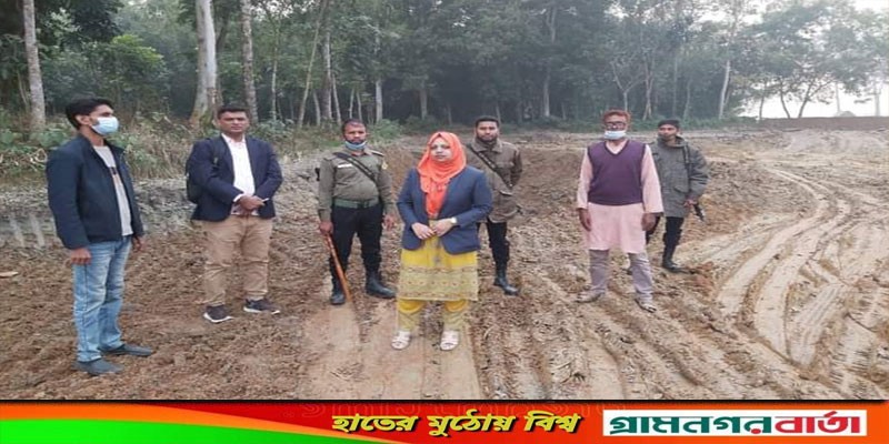 শাজাহানপুরে কৃষিজমি থেকে মাটি বিক্রির অপরাধে লক্ষ টাকা জরিমানা শাজাহানপুরে কৃষিজমি থেকে মাটি বিক্রির অপরাধে লক্ষ টাকা জরিমানা