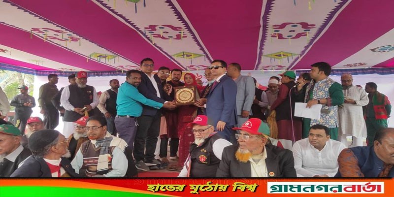মহান বিজয় দিবসের সম্মাননা স্মারক পেল সিরাজদিখান উপজেলা প্রেসক্লাব মহান বিজয় দিবসের সম্মাননা স্মারক পেল সিরাজদিখান উপজেলা প্রেসক্লাব