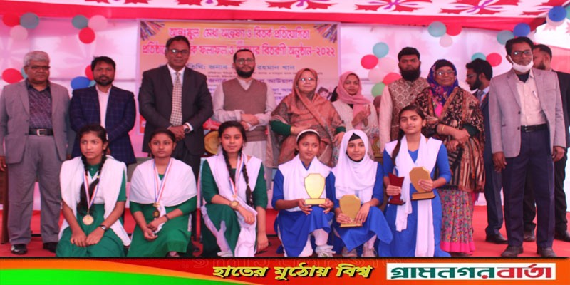লৌহজংয়ে আন্তঃস্কুল মেধা অন্বেষণ ও বিতর্ক প্রতিযোগিতায় বিজয়ীদের মাঝে পুরস্কার বিতরণ লৌহজংয়ে আন্তঃস্কুল মেধা অন্বেষণ ও বিতর্ক প্রতিযোগিতায় বিজয়ীদের মাঝে পুরস্কার বিতরণ