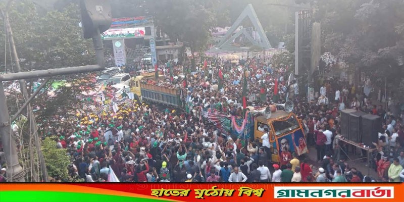 আওয়ামী লীগের বিজয় শোভাযাত্রায় মানুষের ঢল আওয়ামী লীগের বিজয় শোভাযাত্রায় মানুষের ঢল