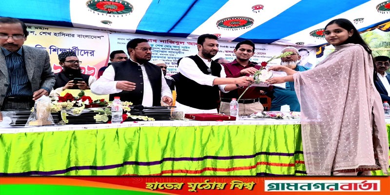 রামপালের কৃতি শিক্ষার্থীদের সংবর্ধনা ও বয়স্ক ভাতার কার্ড বিতরণ রামপালের কৃতি শিক্ষার্থীদের সংবর্ধনা ও বয়স্ক ভাতার কার্ড বিতরণ