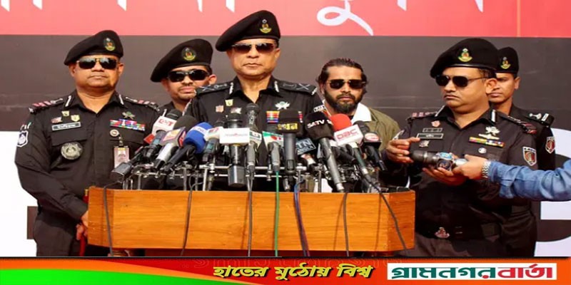দুই জঙ্গি ছিনিয়ে নেওয়ার ঘটনাকে ‘ব্যর্থতা’ বললেন র্যাব ডিজি দুই জঙ্গি ছিনিয়ে নেওয়ার ঘটনাকে ‘ব্যর্থতা’ বললেন র্যাব ডিজি