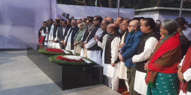 বঙ্গবন্ধুর প্রতিকৃতিতে আওয়ামী লীগের নতুন কমিটির শ্রদ্ধা বঙ্গবন্ধুর প্রতিকৃতিতে আওয়ামী লীগের নতুন কমিটির শ্রদ্ধা