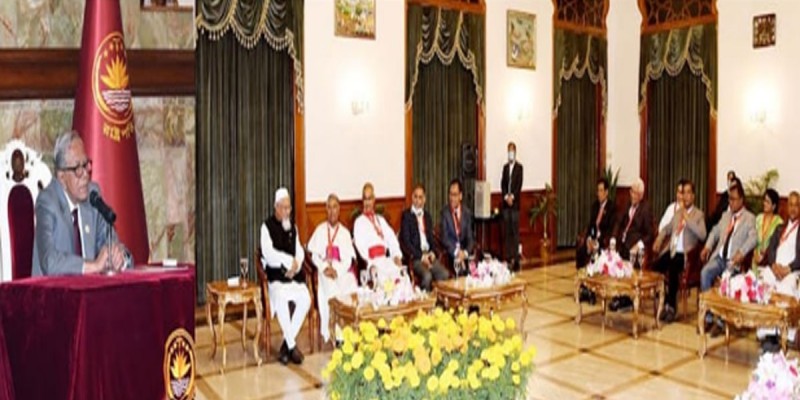 অসাম্প্রদায়িক দেশ গঠনে সকলকে ঐক্যবদ্ধভাবে কাজ করার আহ্বান রাষ্ট্রপতির অসাম্প্রদায়িক দেশ গঠনে সকলকে ঐক্যবদ্ধভাবে কাজ করার আহ্বান রাষ্ট্রপতির