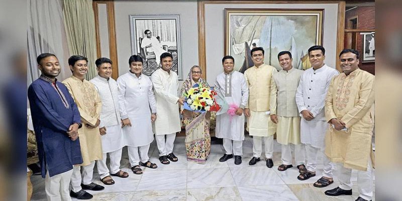 'স্মার্ট বাংলাদেশ' গড়তে ছাত্রলীগকে শেখ হাসিনার ১০ নির্দেশনা 'স্মার্ট বাংলাদেশ' গড়তে ছাত্রলীগকে শেখ হাসিনার ১০ নির্দেশনা