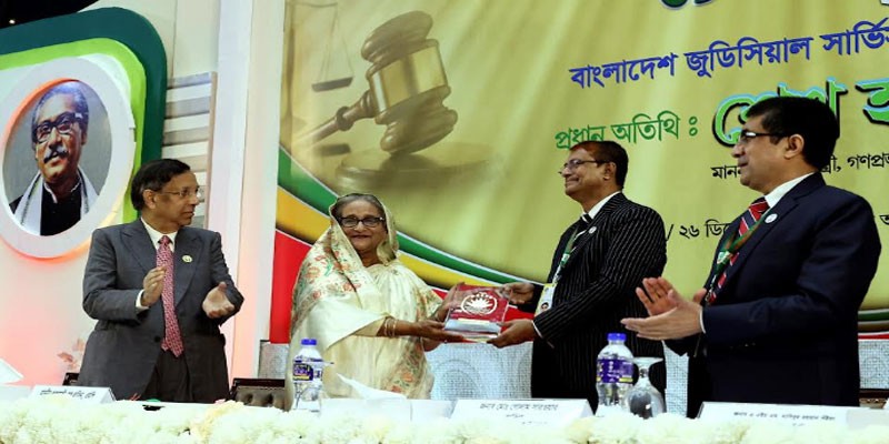 সবার জন্য ন্যায়বিচার নিশ্চিত করার ওপর গুরুত্বারোপ প্রধানমন্ত্রীর সবার জন্য ন্যায়বিচার নিশ্চিত করার ওপর গুরুত্বারোপ প্রধানমন্ত্রীর