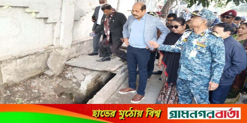 অভিজাত এলাকা বারিধারা এলাকার পয়োবর্জ্যের সংযোগ সারফেস ড্রেনে অভিজাত এলাকা বারিধারা এলাকার পয়োবর্জ্যের সংযোগ সারফেস ড্রেনে