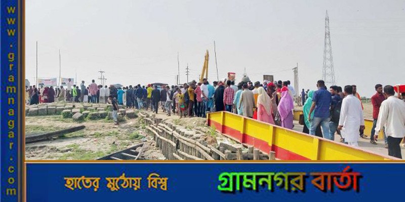 প্রধানমন্ত্রীর সফরকে ঘিরে হাওরে মানুষের ঢল প্রধানমন্ত্রীর সফরকে ঘিরে হাওরে মানুষের ঢল