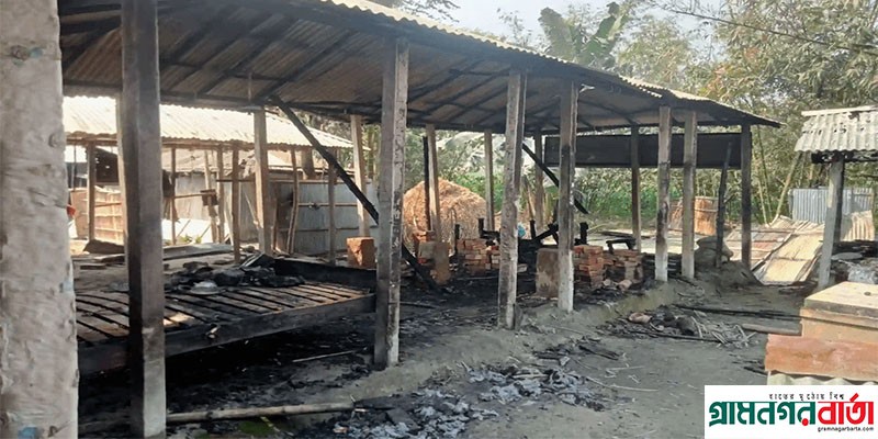 কাউনিয়ায় প্রাণনাথ চরে অগ্নিকান্ডে ঘর বাড়ি ভস্মীভূত কাউনিয়ায় প্রাণনাথ চরে অগ্নিকান্ডে ঘর বাড়ি ভস্মীভূত