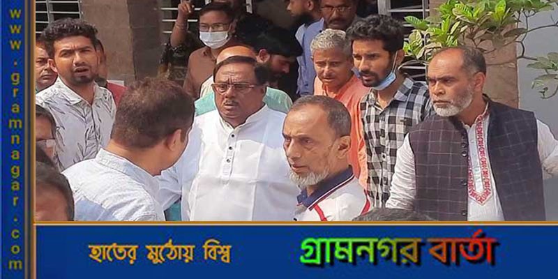 নওগাঁ থেকে এয়ার অ্যাম্বুলেন্সে খাদ্যমন্ত্রীকে নেওয়া হলো ঢাকায় নওগাঁ থেকে এয়ার অ্যাম্বুলেন্সে খাদ্যমন্ত্রীকে নেওয়া হলো ঢাকায়