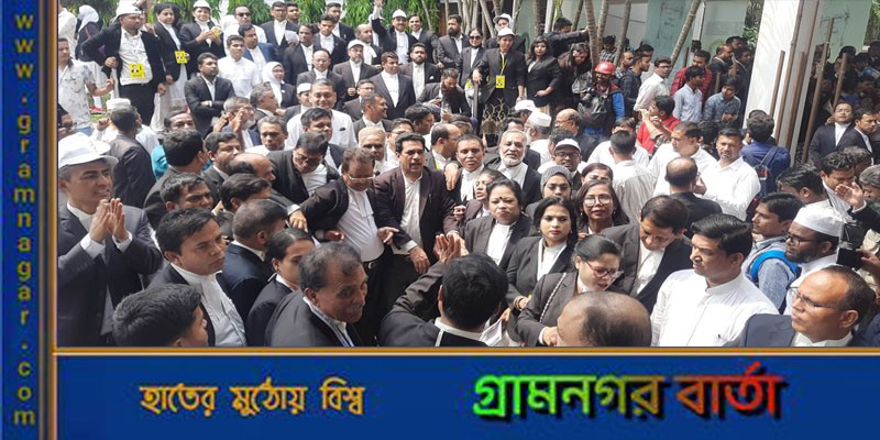 সুপ্রিম কোর্টে আবারও ধস্তাধস্তি-হট্টগোল সুপ্রিম কোর্টে আবারও ধস্তাধস্তি-হট্টগোল