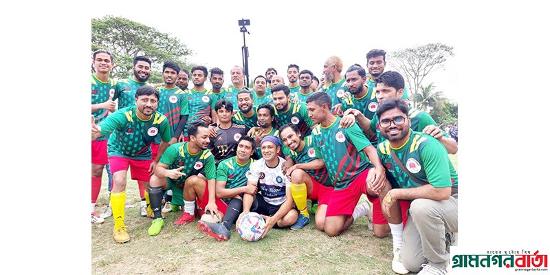 মুন্সীগঞ্জের ডিসিকে ধন্যবাদ জানালেন ব্যারিস্টার সুমন মুন্সীগঞ্জের ডিসিকে ধন্যবাদ জানালেন ব্যারিস্টার সুমন