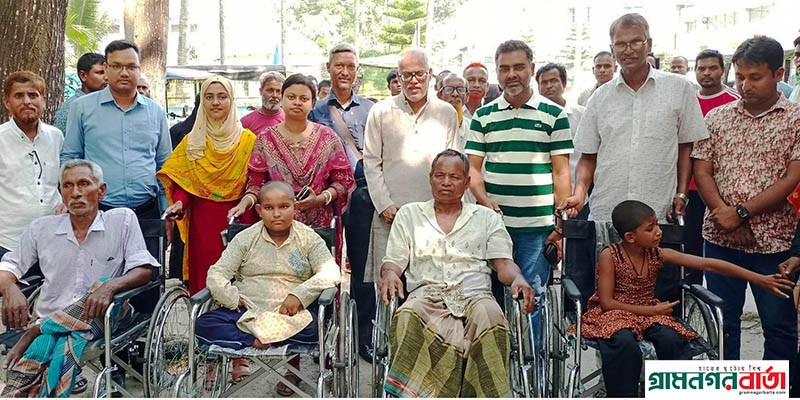কাউনিয়ায় প্রতিবন্ধিদের মাঝে হুইল চেয়ার বিতরণ কাউনিয়ায় প্রতিবন্ধিদের মাঝে হুইল চেয়ার বিতরণ