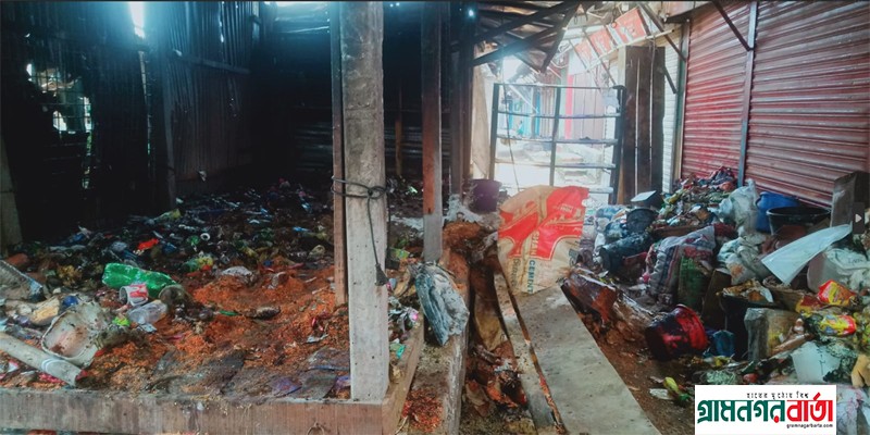 মুন্সীগঞ্জে বালুচর বাজারের এক দোকান আগুন মুন্সীগঞ্জে বালুচর বাজারের এক দোকান আগুন