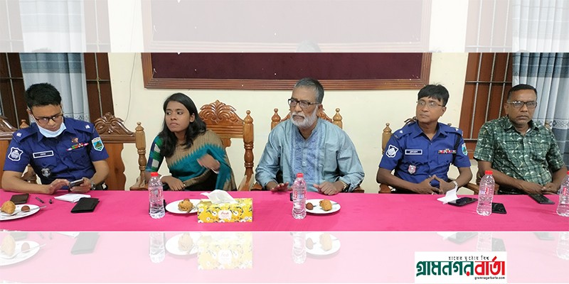 আদমদীঘিতে হরিজন সম্প্রদায়ের সাথে হোটেল মালিকদের মত বিনিময় সভা অনুষ্ঠিত আদমদীঘিতে হরিজন সম্প্রদায়ের সাথে হোটেল মালিকদের মত বিনিময় সভা অনুষ্ঠিত