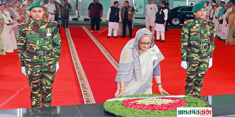 ঐতিহাসিক ছয় দফা দিবসে বঙ্গবন্ধুর প্রতিকৃতিতে প্রধানমন্ত্রীর শ্রদ্ধা নিবেদন ঐতিহাসিক ছয় দফা দিবসে বঙ্গবন্ধুর প্রতিকৃতিতে প্রধানমন্ত্রীর শ্রদ্ধা নিবেদন