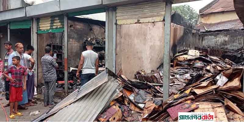 মাদারীপুরের রাজৈরে ভয়াবহ অগ্নিকান্ডে ৩টি দোকান ভূষ্মিভুত হয়ে গেছে মাদারীপুরের রাজৈরে ভয়াবহ অগ্নিকান্ডে ৩টি দোকান ভূষ্মিভুত হয়ে গেছে