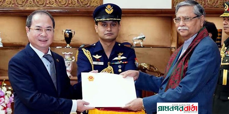 বিভিন্ন খাতে বিনিয়োগ করতে ভিয়েতনামের বিনিয়োগকারীদের প্রতি আহ্বান রাষ্ট্রপতির বিভিন্ন খাতে বিনিয়োগ করতে ভিয়েতনামের বিনিয়োগকারীদের প্রতি আহ্বান রাষ্ট্রপতির