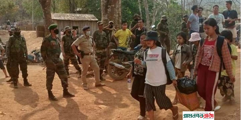 মণিপুরে প্রবেশ করেছে মিয়ানমারের ৭ শতাধিক নাগরিক মণিপুরে প্রবেশ করেছে মিয়ানমারের ৭ শতাধিক নাগরিক
