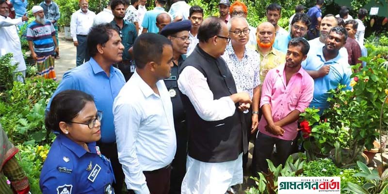 মুন্সীগঞ্জে সপ্তাহব্যাপী বৃক্ষমেলা উদ্বোধন মুন্সীগঞ্জে সপ্তাহব্যাপী বৃক্ষমেলা উদ্বোধন