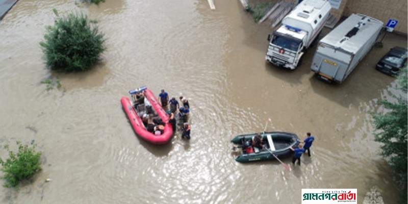 বন্যার কারণে দূর-পূর্বাঞ্চলের ২ হাজার মানুষকে সরিয়ে নিয়েছে রাশিয়া বন্যার কারণে দূর-পূর্বাঞ্চলের ২ হাজার মানুষকে সরিয়ে নিয়েছে রাশিয়া
