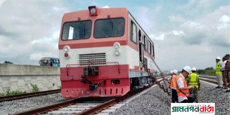 পদ্মা সেতু রেল সংযোগ প্রকল্পের ঢাকা-মাওয়া অংশে পরীক্ষামূলকভাবে রেল ট্রাক চলাচল করেছে পদ্মা সেতু রেল সংযোগ প্রকল্পের ঢাকা-মাওয়া অংশে পরীক্ষামূলকভাবে রেল ট্রাক চলাচল করেছে
