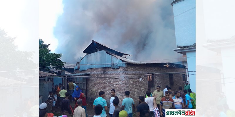 বগুড়ায় বাংলা দই ঘরের কারখানা ও ৪টি বাড়িতে অগ্নিকাণ্ড বগুড়ায় বাংলা দই ঘরের কারখানা ও ৪টি বাড়িতে অগ্নিকাণ্ড