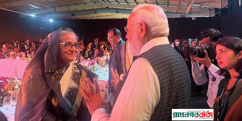 জোহানেসবার্গে নৈশভোজে শেখ হাসিনাকে শুভেচ্ছা জানাতে তার কাছে গেলেন মোদি জোহানেসবার্গে নৈশভোজে শেখ হাসিনাকে শুভেচ্ছা জানাতে তার কাছে গেলেন মোদি