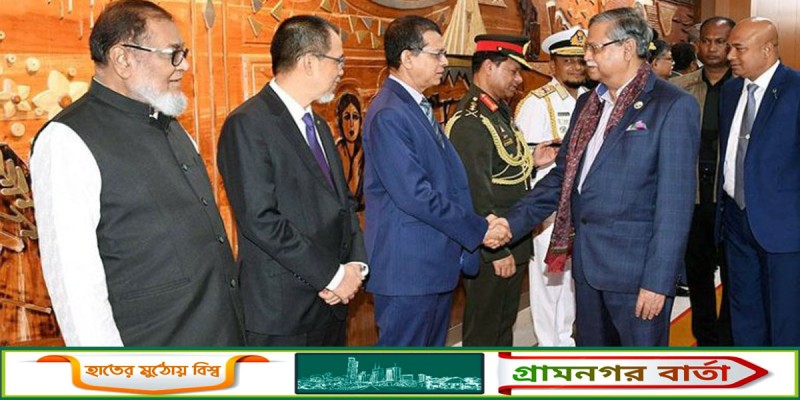 ইন্দোনেশিয়ার উদ্দেশে ঢাকা ছাড়লেন রাষ্ট্রপতি ইন্দোনেশিয়ার উদ্দেশে ঢাকা ছাড়লেন রাষ্ট্রপতি