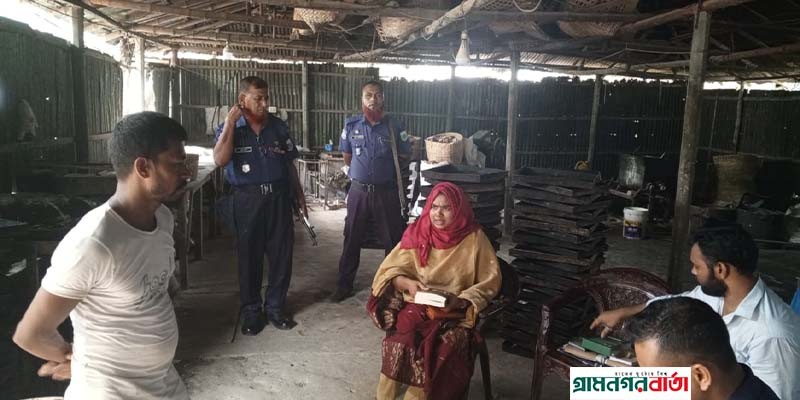 বগুড়ায় অস্বাস্থ্যকর পরিবেশে খাবার তৈরির দায়ে জরিমানা বগুড়ায় অস্বাস্থ্যকর পরিবেশে খাবার তৈরির দায়ে জরিমানা