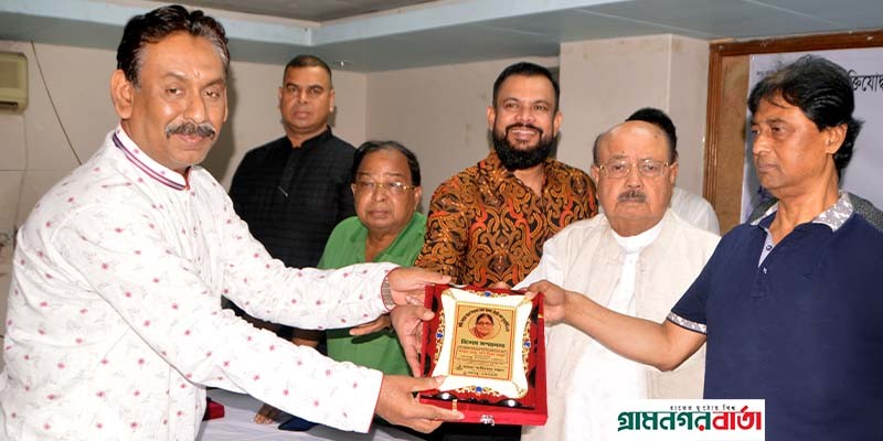 সৈয়দা সাজেদা চৌধুরী স্মৃতি সম্মাননা পদক পেলেন লায়ন গনি মিয়া বাবুল সৈয়দা সাজেদা চৌধুরী স্মৃতি সম্মাননা পদক পেলেন লায়ন গনি মিয়া বাবুল