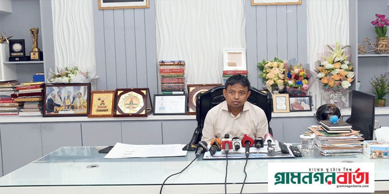 নির্বাচনের আগে বৈধ অস্ত্র জমা না দিলে গ্রেপ্তার: ডিবিপ্রধান নির্বাচনের আগে বৈধ অস্ত্র জমা না দিলে গ্রেপ্তার: ডিবিপ্রধান