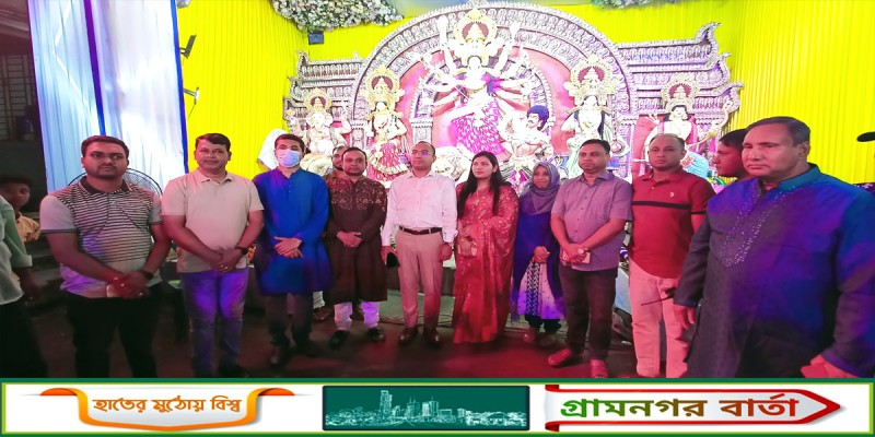 শ্রীনগরে জেলা প্রশাসকের পূজা মন্ডব পরিদর্শন শ্রীনগরে জেলা প্রশাসকের পূজা মন্ডব পরিদর্শন