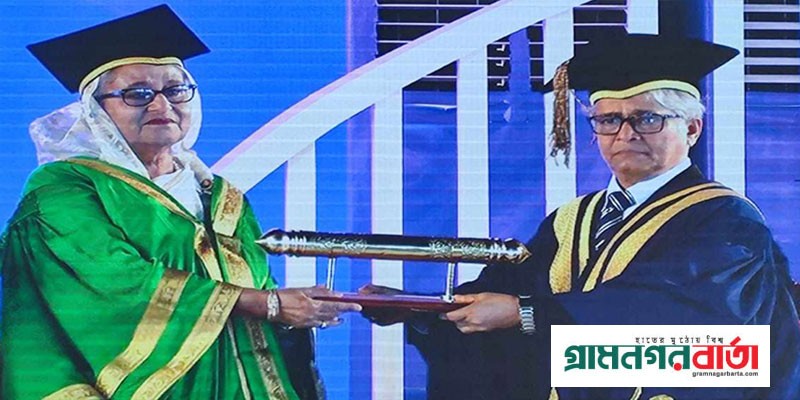 ঢাকা বিশ্ববিদ্যালয়ের ‘ডক্টর অব লজ’ পেলেন বঙ্গবন্ধু, গ্রহণ করলেন তার কন্যা শেখ হাসিনা ঢাকা বিশ্ববিদ্যালয়ের ‘ডক্টর অব লজ’ পেলেন বঙ্গবন্ধু, গ্রহণ করলেন তার কন্যা শেখ হাসিনা