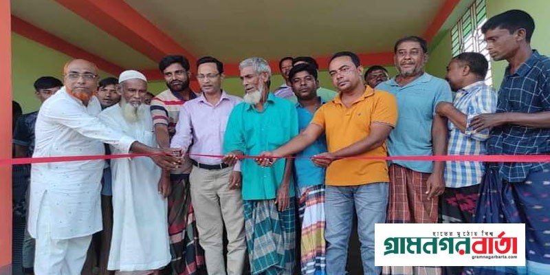 নন্দীগ্রামে ওমরপুর বাসস্ট্যান্ডে নবনির্মিত যাত্রী ছাউনি উদ্বোধন নন্দীগ্রামে ওমরপুর বাসস্ট্যান্ডে নবনির্মিত যাত্রী ছাউনি উদ্বোধন
