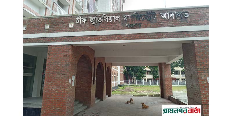 পঞ্চগড়ে হত্যা মামলার আসামীদের জামিন, বিচারককে জুতা নিক্ষেপ পঞ্চগড়ে হত্যা মামলার আসামীদের জামিন, বিচারককে জুতা নিক্ষেপ