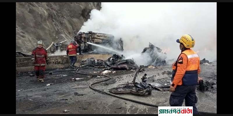ভেনেজুয়েলায় ভয়াবহ সড়ক দুর্ঘটনা, নিহত ১৬, আহত ৬ ভেনেজুয়েলায় ভয়াবহ সড়ক দুর্ঘটনা, নিহত ১৬, আহত ৬