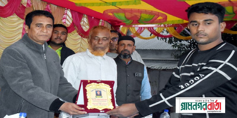 পীরগাছা হাইস্কুলে ফুটবল খেলায় পুরস্কার বিতরণ পীরগাছা হাইস্কুলে ফুটবল খেলায় পুরস্কার বিতরণ