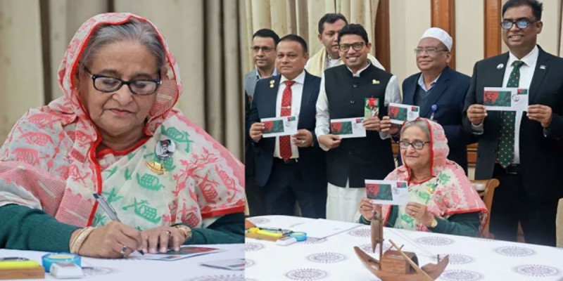 বিজয় দিবসের স্মারক ডাকটিকেট অবমুক্ত করলেন প্রধানমন্ত্রী বিজয় দিবসের স্মারক ডাকটিকেট অবমুক্ত করলেন প্রধানমন্ত্রী