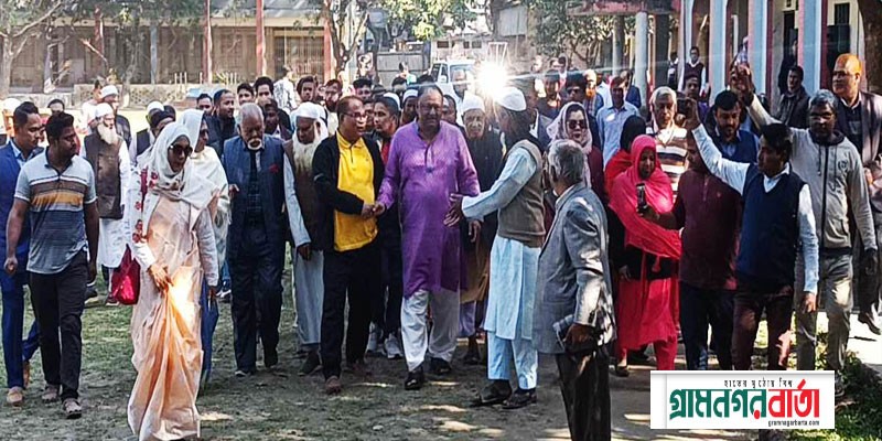 স্মাট বাংলাদেশ গড়েতে নৌকায় ভোট দিন: বাণিজ্যমন্ত্রী স্মাট বাংলাদেশ গড়েতে নৌকায় ভোট দিন: বাণিজ্যমন্ত্রী