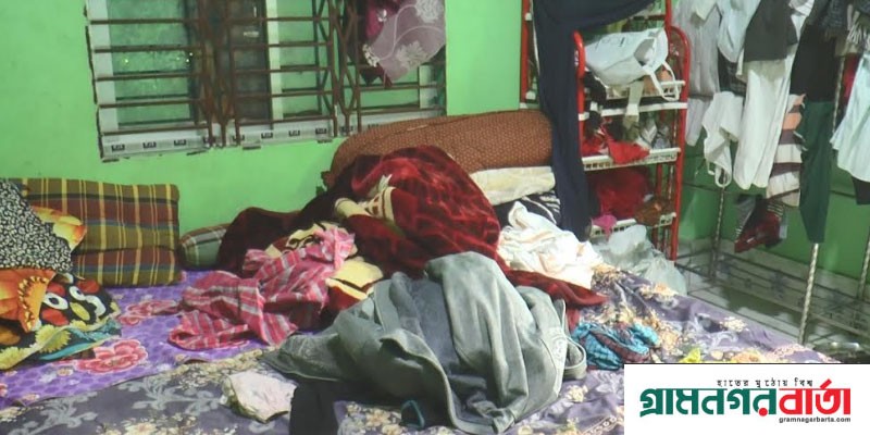 মাদারীপুরে দুবাই প্রবাসীর বাড়িতে হামলা ও লুটপাট মাদারীপুরে দুবাই প্রবাসীর বাড়িতে হামলা ও লুটপাট