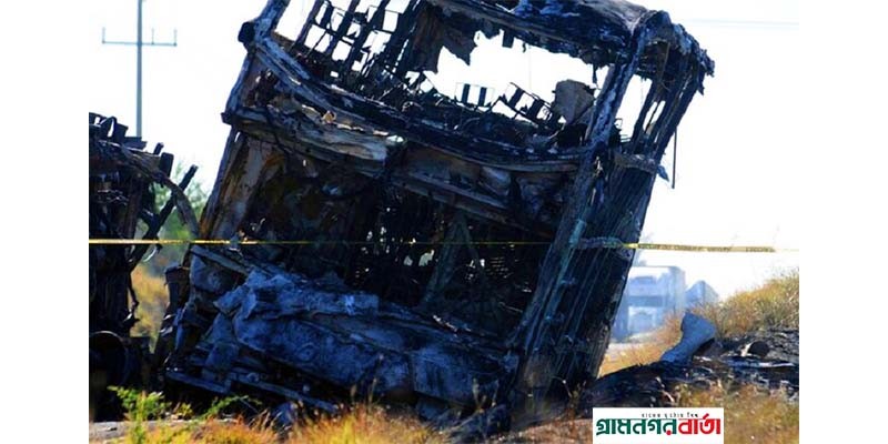 মেক্সিকোতে বাস এবং ট্রাকের সংঘর্ষ, নিহত ১৯, আহত ২২ মেক্সিকোতে বাস এবং ট্রাকের সংঘর্ষ, নিহত ১৯, আহত ২২