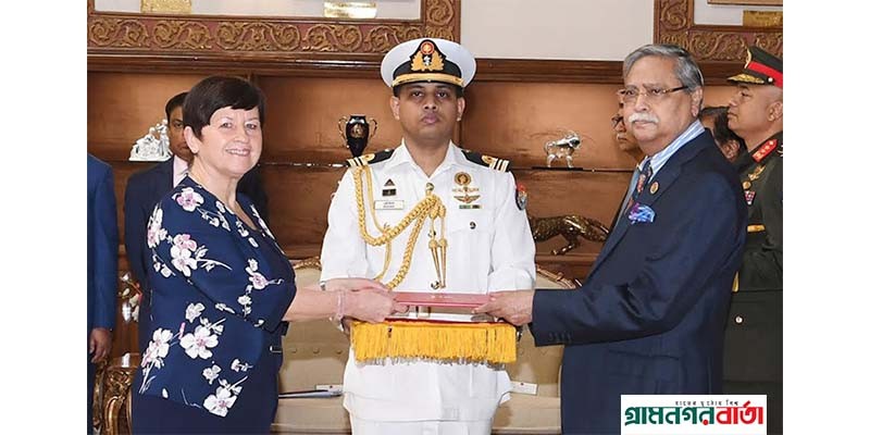 রাষ্ট্রপতির নিকট নবনিযুক্ত সাত দেশের অনাবাসিক দূতের পরিচয়পত্র পেশ রাষ্ট্রপতির নিকট নবনিযুক্ত সাত দেশের অনাবাসিক দূতের পরিচয়পত্র পেশ
