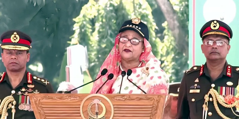 আধুনিক সেনাবাহিনী গড়তে পদক্ষেপ নেওয়া হচ্ছে: প্রধানমন্ত্রী আধুনিক সেনাবাহিনী গড়তে পদক্ষেপ নেওয়া হচ্ছে: প্রধানমন্ত্রী