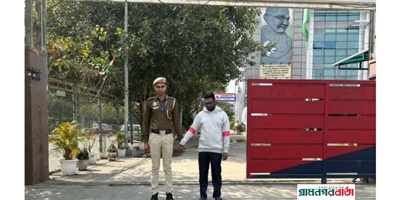 দিল্লির বিমানবন্দরে বোমাতঙ্ক ছড়ানোর অপরাধে এক বাংলাদেশি গ্রেপ্তার দিল্লির বিমানবন্দরে বোমাতঙ্ক ছড়ানোর অপরাধে এক বাংলাদেশি গ্রেপ্তার