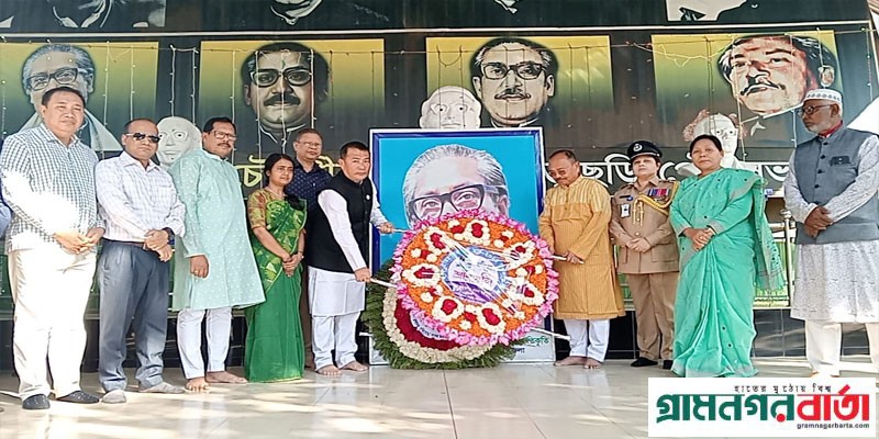 বাঙালিপ্রেমী বঙ্গবন্ধুর বজ্রকণ্ঠস্বর পশ্চিম পাকিস্তানিদের হৃদপিণ্ড কাঁপিয়ে দিয়েছিল বাঙালিপ্রেমী বঙ্গবন্ধুর বজ্রকণ্ঠস্বর পশ্চিম পাকিস্তানিদের হৃদপিণ্ড কাঁপিয়ে দিয়েছিল